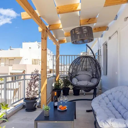 St.titos Terrace, Centrally In Heraklion!